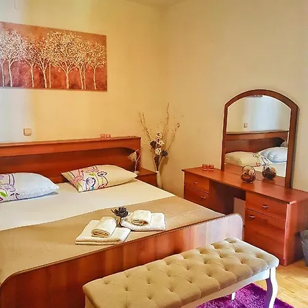 House Pasjak Holiday home Sapjane